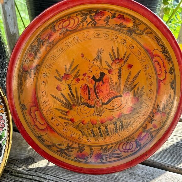 Set of 2 Wax Stamped Vintage Asian Hand Painted Floral Wooden Plates - Picture 15 of 16